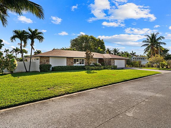 4th image of 7410 Venetian Way