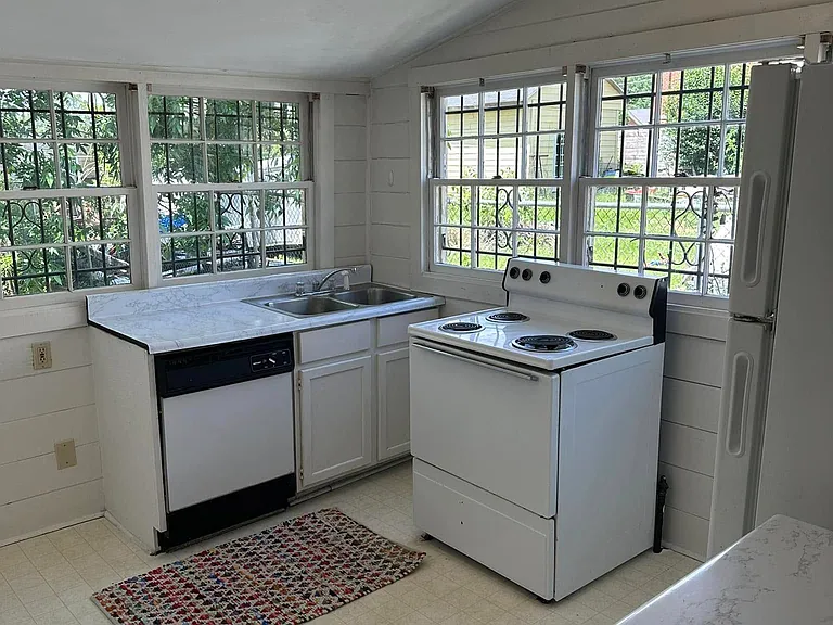 2534 Napier Ave #R — Photo 10