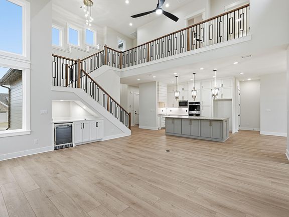 5th image of 115 Willow Springs Dr