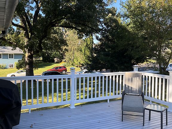 3rd image of 616 Crawford Dr #2