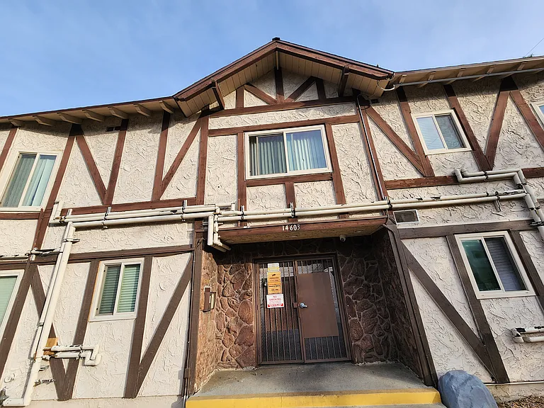 14603 Delano St #18 — Photo 12
