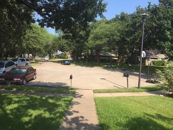 3rd image of 742 Hummingbird Cir