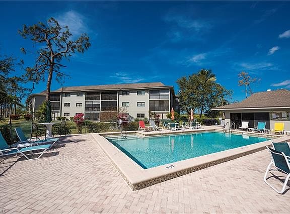 4th image of 5725 Gage Ln APT 205-E