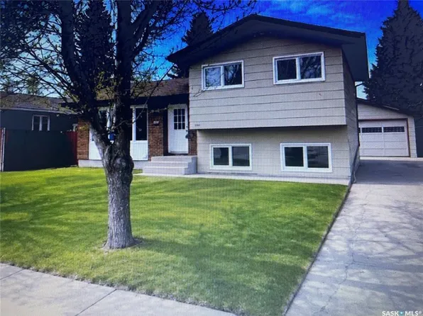 1510 McKercher DRIVE, Saskatoon, SK S7H 5J9