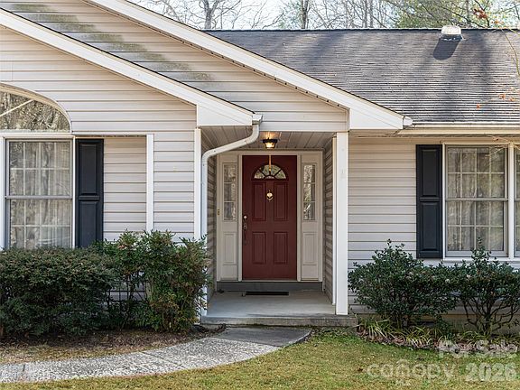 4th image of 120 Burge Mountain Rd