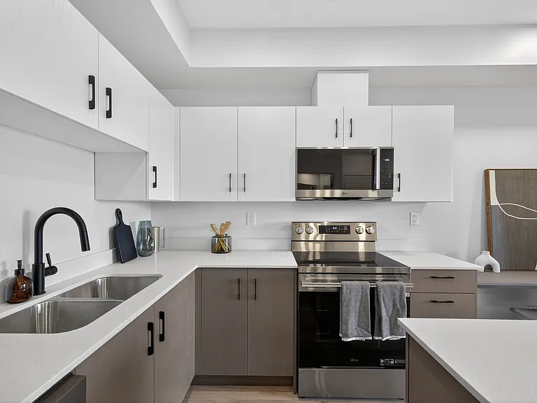 355 Clareview Station Dr NW — Photo 9