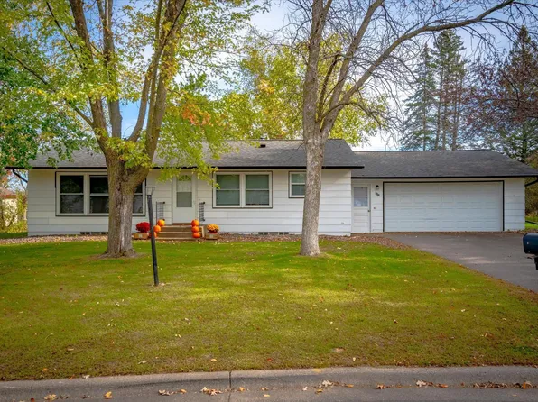 535 2nd Ave NE, Milaca, MN 56353