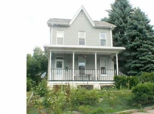 327 1st St, Weatherly, PA 18255