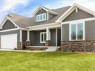 348 Alderberry Ct, Fort Wayne, IN