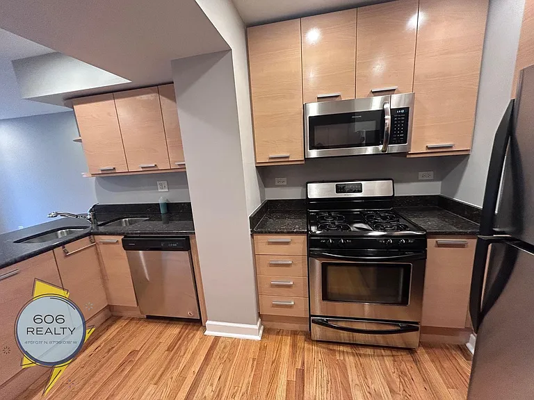 6954 N Greenview Ave — Photo 15