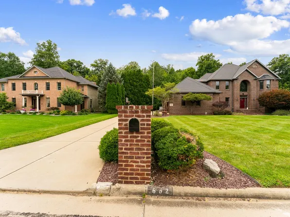 652 Saddlebrook Dr, Youngstown, OH 44512