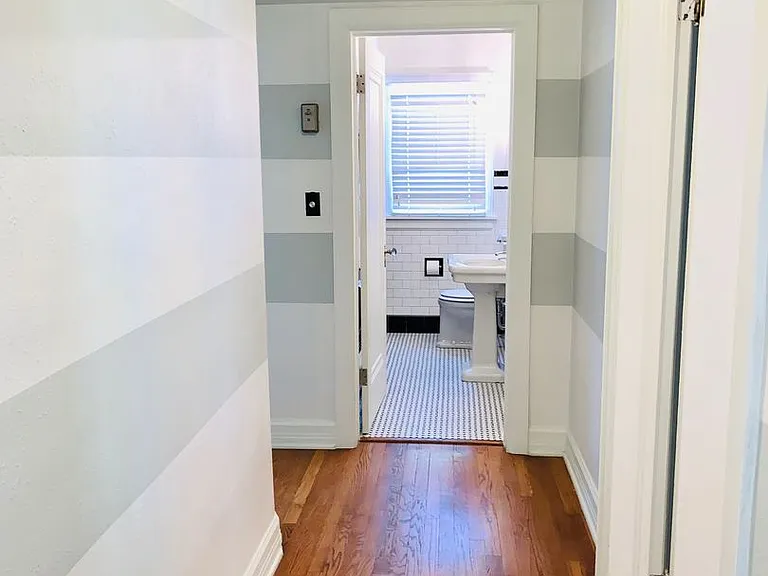 224 NW 32nd St — Photo 14