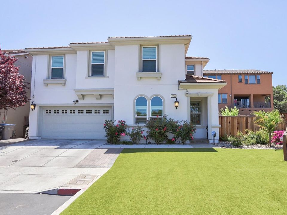 1st image of 2748 Valley Oak Ct