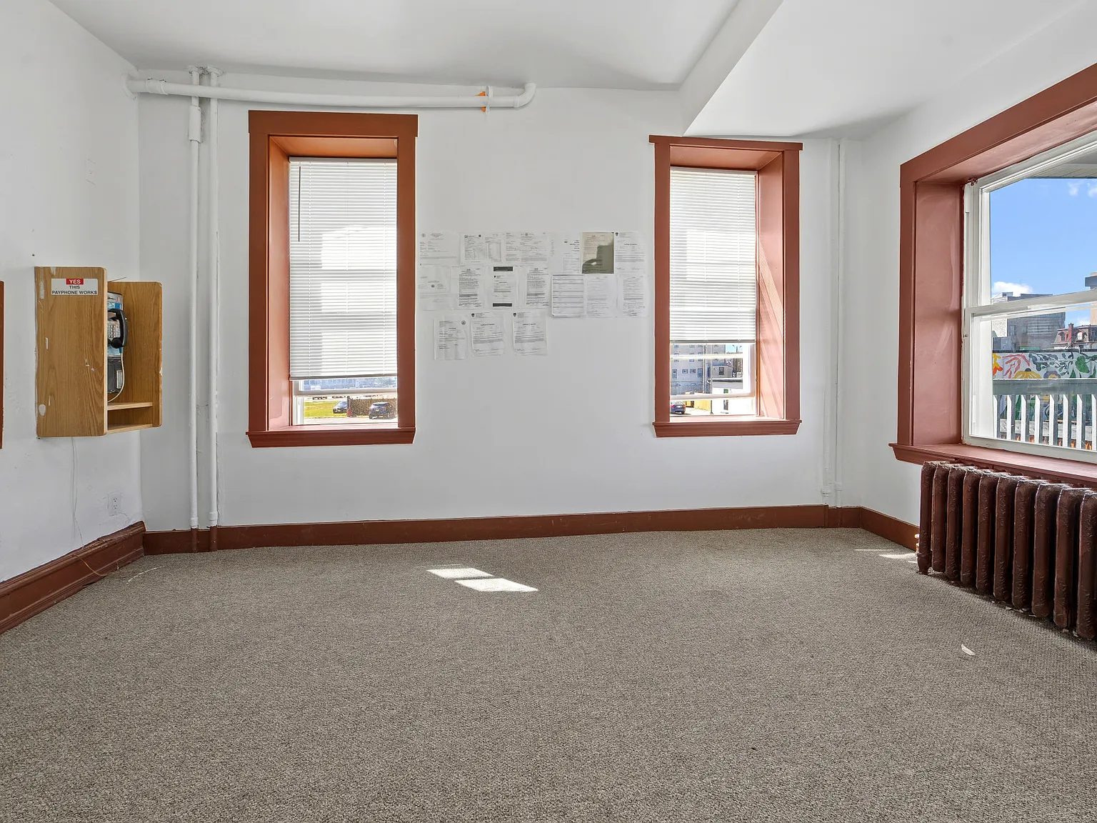 133-135 Saint James Pl — Photo 3