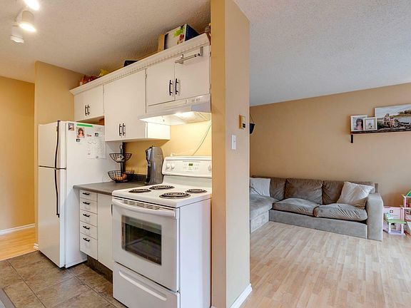 3rd image of 524-11620 Elbow Dr SW #524