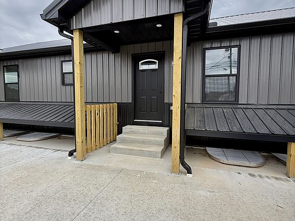 2nd image of 112 Todd St #2