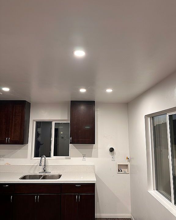 1st image of 881 Salinger Pl #2