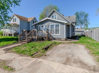 203 2nd St, South Pekin, IL 61564