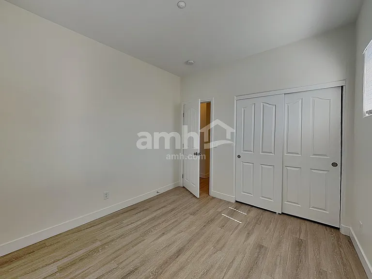 8928 Cambridge Glen Ct — Photo 16