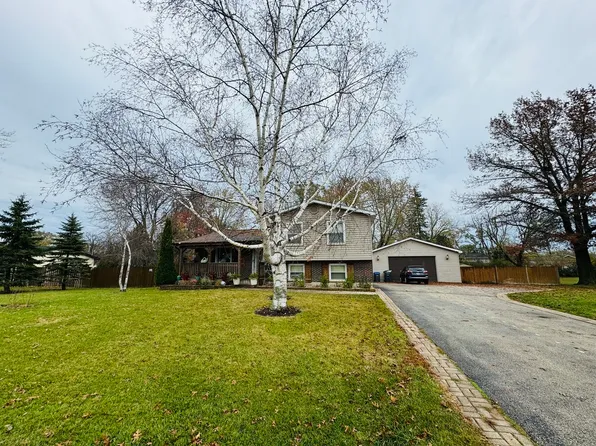38763 N Pine Ave, Beach Park, IL 60099