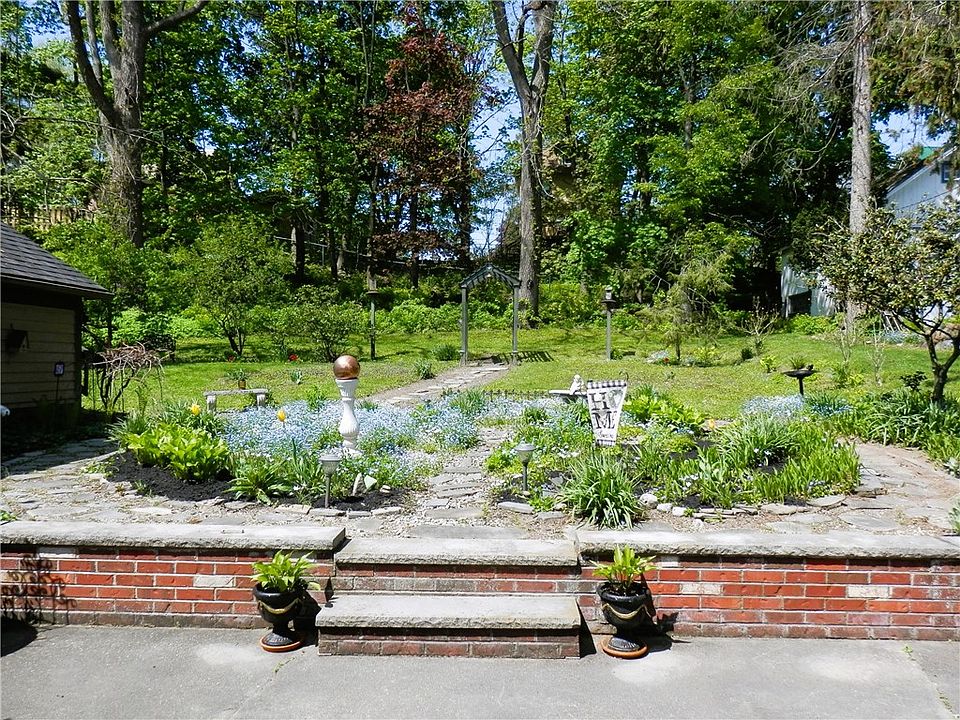 14 Pleasant St, Clifton Springs, NY 14432 Zillow