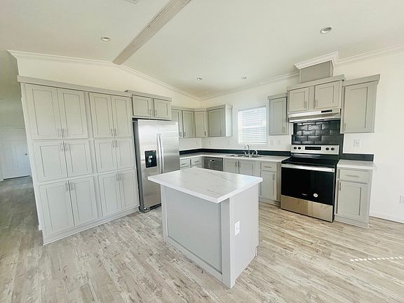 3rd image of 771 Chalet Ave