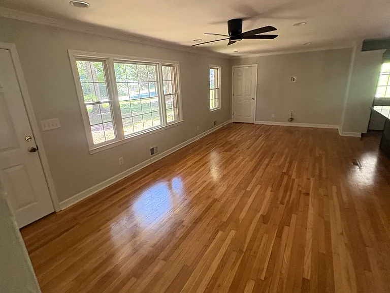 3218 Richwood Dr — Photo 5