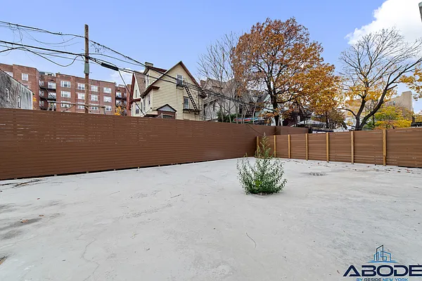 Rented by ABODE NYC LLC | media 24