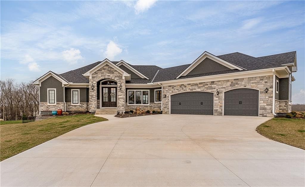 2 Buffalo Ridge Dr, Lake Winnebago, MO 64034 Zillow