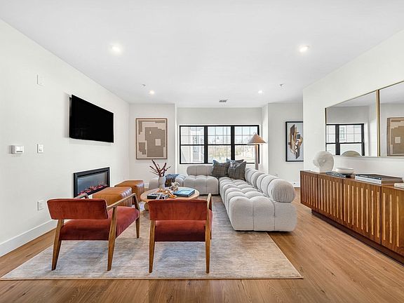 3rd image of 20 Audubon Way Unit 102