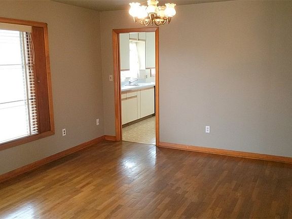 5th image of 710 N Sheridan Ave