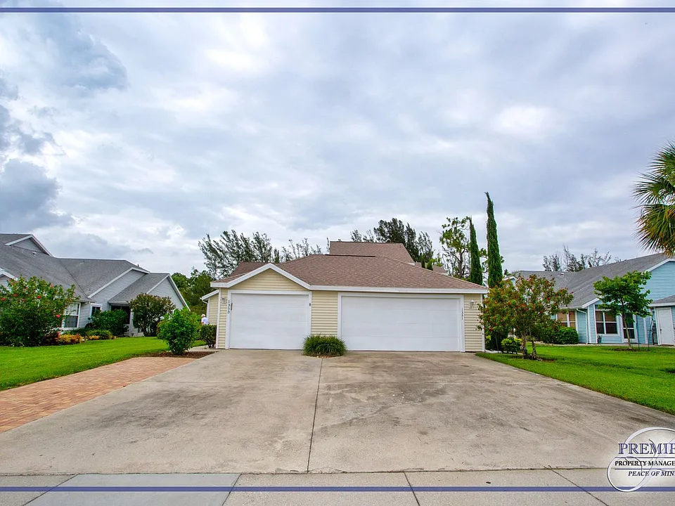 1351 Monarch Cir