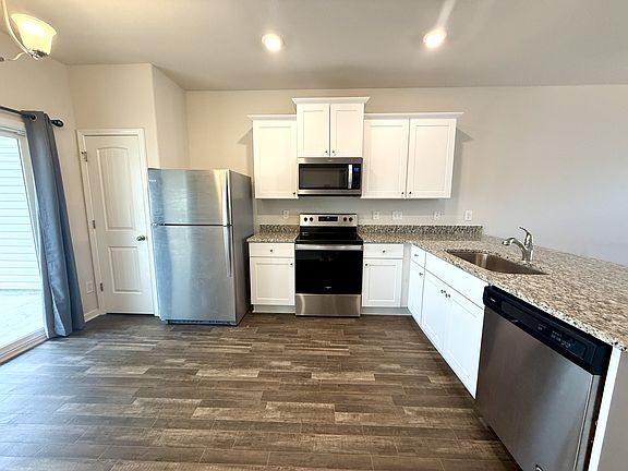 3rd image of 231 Chandler Ct #1