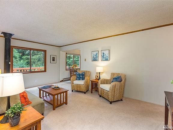 4th image of 11401 Aqua Pl