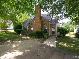 129 Sterlingdaire Dr, Cary, NC 27511