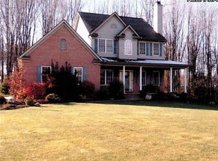10284 Christina Dr, Kirtland, OH 44094