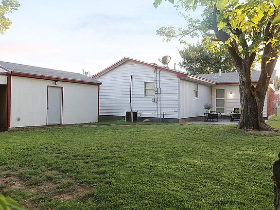 2nd image of 831 NW 58th St