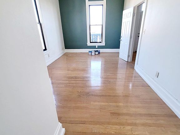 5th image of 722 S Evans St #4