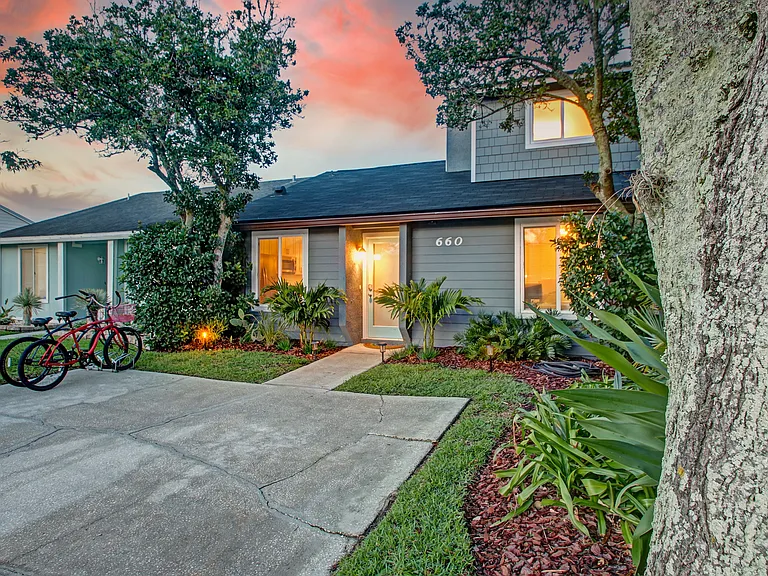 660 Aquatic Dr — Photo 69