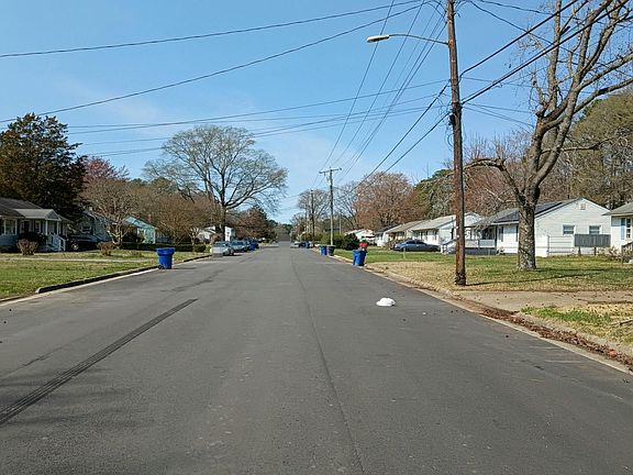 4th image of 210 Woodhaven Rd