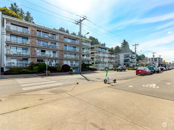 2104 Alki Avenue SW #303, Seattle, WA 98116
