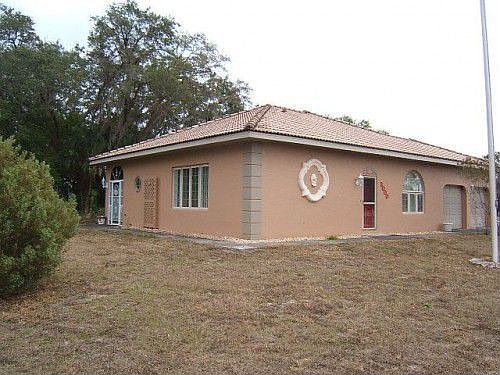 5th image of 3000 S Biscayne Dr