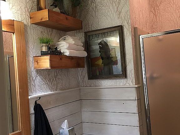 Guest bath
