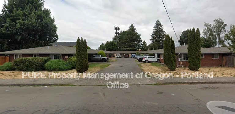 1049 SE Walnut St #11 — Photo 20