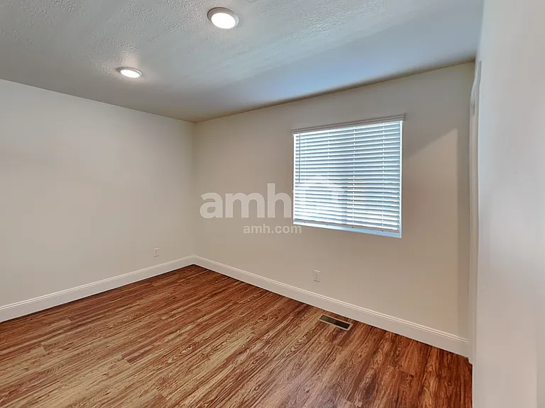 3344 S Fields Ave — Photo 20