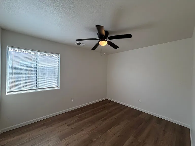 3409 Starside Dr — Photo 9