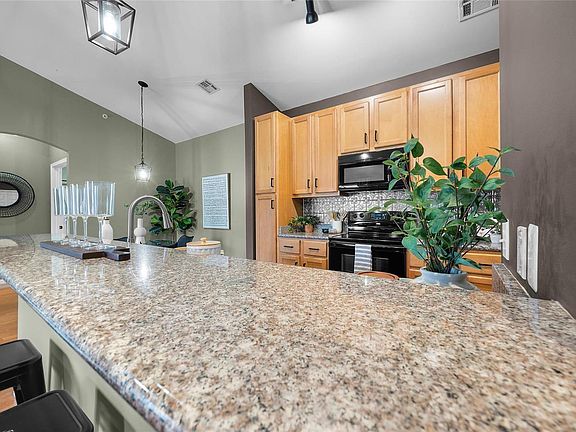 5th image of 42 Kassebaum Ln APT 303