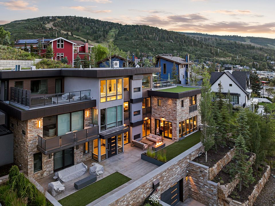 1st image of 300 Deer Valley Dr #Res