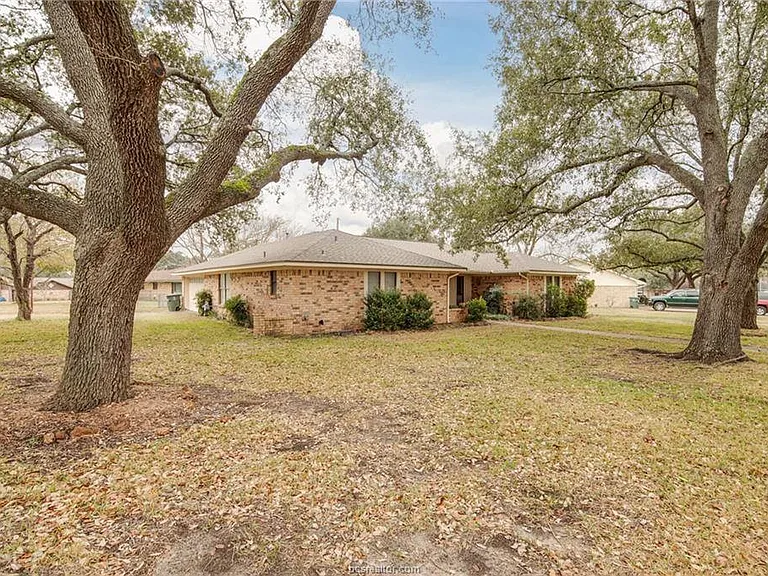 3508 Broad Oak Cir — Photo 3