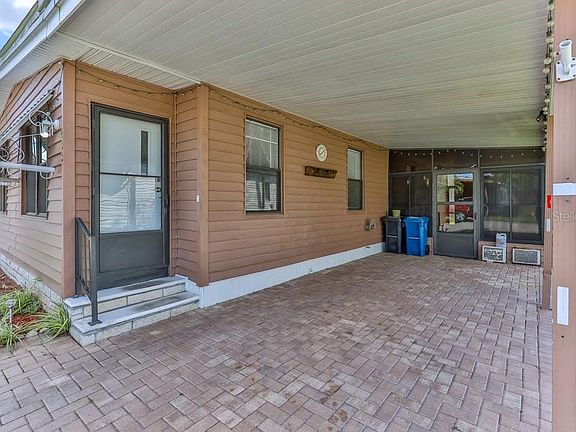 4th image of 283 Pelican Dr N